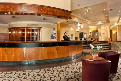 Lobby/Rezeption in der Unterkunft Wyndham Garden Berlin Mitte