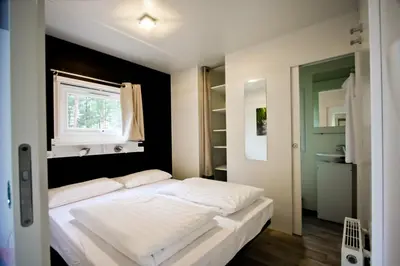 Ein Bett oder Betten in einem Zimmer der Unterkunft Tropical Islands Resort