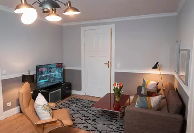 TV/Unterhaltungsangebot in der Unterkunft 90qm Ferienwohnung Berlin Zentrum Nähe Prenzlauer Berg, 2 Bäder