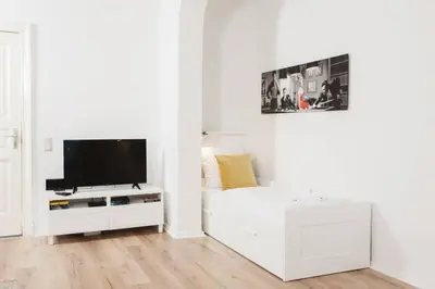 TV/Unterhaltungsangebot in der Unterkunft Family Apartment for 6 guests, Mitte Moabit