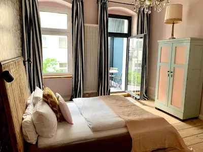 Ein Bett oder Betten in einem Zimmer der Unterkunft Brilliant Apartments