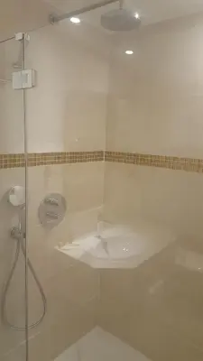 Ein Badezimmer in der Unterkunft Hotel Mohr & Spa