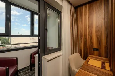 Ein Sitzbereich in der Unterkunft Hotel Klassik Berlin