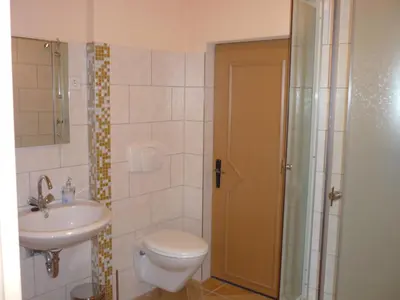 Ein Badezimmer in der Unterkunft Hüblers-Schlafquartier