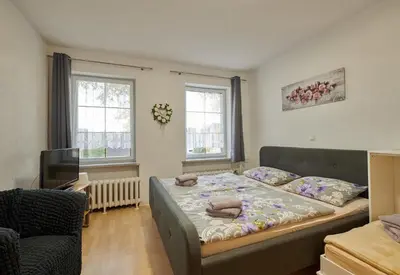 Ein Bett oder Betten in einem Zimmer der Unterkunft Hüblers-Schlafquartier