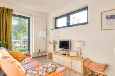 TV/Unterhaltungsangebot in der Unterkunft Ferienwohnung Grünes Berlin