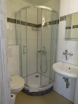 Ein Badezimmer in der Unterkunft Gast-& Logierhaus Am Rheinsberger See