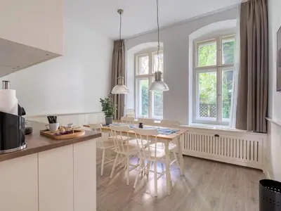 Küche/Küchenzeile in der Unterkunft Apartments Berlin Lottumstraße 4