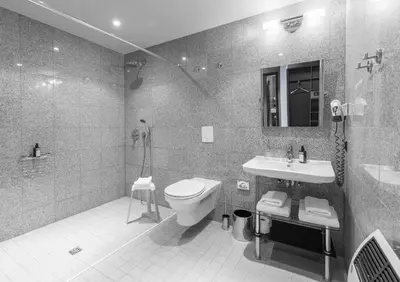 Ein Badezimmer in der Unterkunft TITANIC Comfort Kurfürstendamm