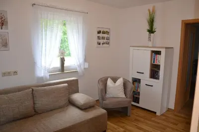 Ein Sitzbereich in der Unterkunft Bärenfalle