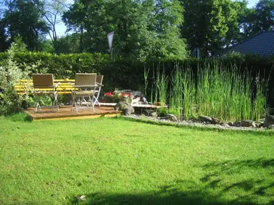 Ein Garten an der Unterkunft Ferienwohnung Sonnengelb