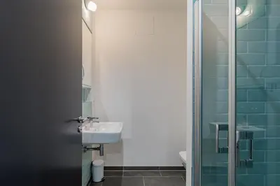 Ein Badezimmer in der Unterkunft Nena Apartments Moritzplatz