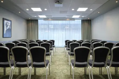 Der Geschäftsbereich oder Konferenzraum in der Unterkunft NYX Hotel Berlin Köpenick by Leonardo Hotels