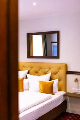 Ein Sitzbereich in der Unterkunft Hotel Fliegerheim