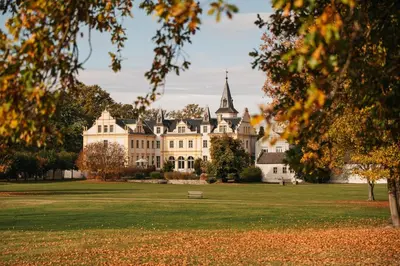 Ein Garten an der Unterkunft Schloss und Gut Liebenberg