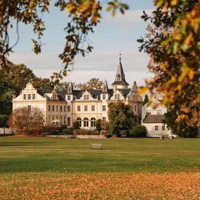 Schloss und Gut Liebenberg