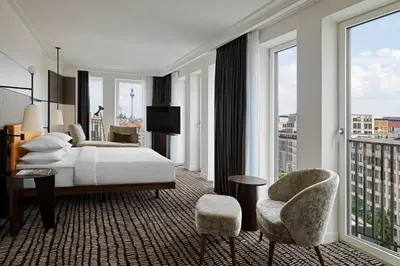 Ein Bett oder Betten in einem Zimmer der Unterkunft Berlin Marriott Hotel
