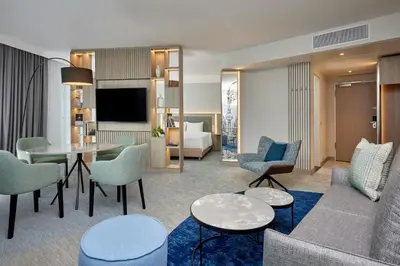 TV/Unterhaltungsangebot in der Unterkunft Courtyard by Marriott Berlin City Center
