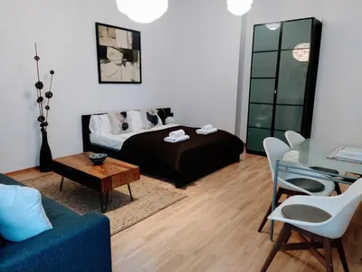 Ein Sitzbereich in der Unterkunft Quiet studio apartment in Prenzlauer Berg near Mauerpark