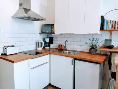Küche/Küchenzeile in der Unterkunft StayBearlin Apartments Prenzlauer Berg Grellstraße