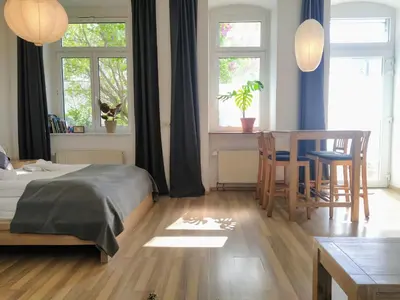 Ein Bett oder Betten in einem Zimmer der Unterkunft StayBearlin Apartments Prenzlauer Berg Grellstraße