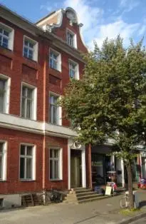 Das Gebäude in dem sich die Pension befindet