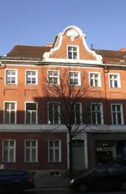 Das Gebäude in dem sich die Pension befindet