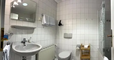 Ein Badezimmer in der Unterkunft Eichenhof Hotel Garni