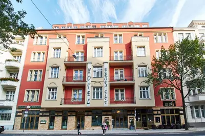 Das Gebäude in dem sich das Hotel befindet