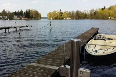 Blick auf einen Fluss in der Nähe des Ferienhauses