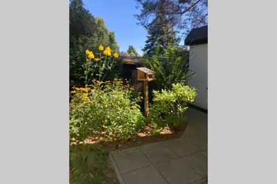 Ein Garten an der Unterkunft Ferienhaus Green Garden Berlin - Welcome to Berlin
