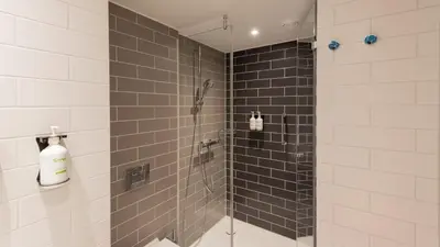 Ein Badezimmer in der Unterkunft Holiday Inn Express & Suites - Potsdam by IHG