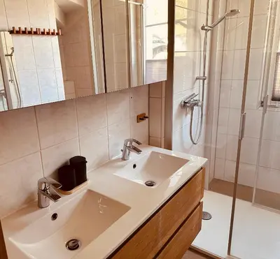 Ein Badezimmer in der Unterkunft Gemütliches Haus im grünen in NFO