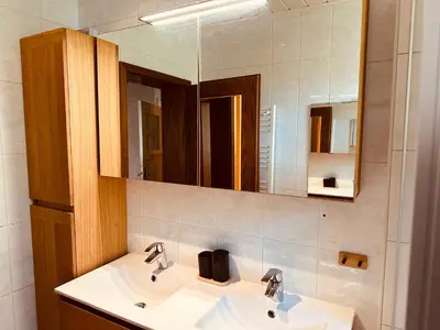 Ein Badezimmer in der Unterkunft Gemütliches Haus im grünen in NFO