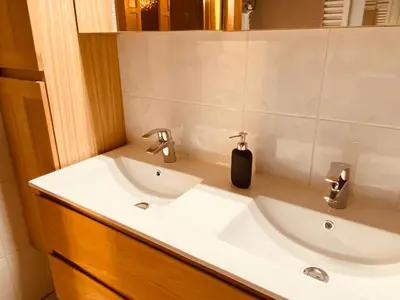 Ein Badezimmer in der Unterkunft Gemütliches Haus im grünen in NFO