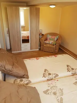 Ein Bett oder Betten in einem Zimmer der Unterkunft Modernes wohnen im alten Beelitz Wohnung 1