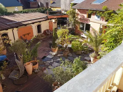 Ein Garten an der Unterkunft Modernes wohnen im alten Beelitz Wohnung 1
