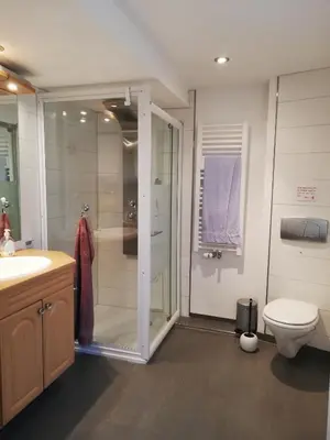 Ein Badezimmer in der Unterkunft Waldesruh Strausberg