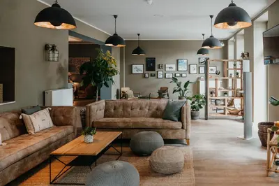 Ein Sitzbereich in der Unterkunft HÖNOW HOTEL