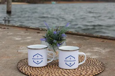Naturlandschaft in der Nähe des Bootes