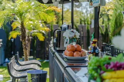 Ein Garten an der Unterkunft Villa Tropicana Berlin Potsdam