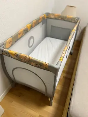 Ein Bett oder Betten in einem Zimmer der Unterkunft Einliegerwohnung mit Wintergarten (EG)