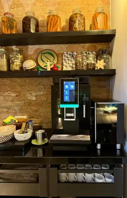 Küche/Küchenzeile in der Unterkunft Hotel Zur Linde Dein Self Check In