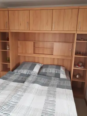 Ein Bett oder Betten in einem Zimmer der Unterkunft Ferienwohnung Arthur