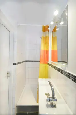 Ein Badezimmer in der Unterkunft Ferienwohnung Berlin Tiergarten