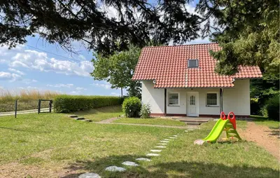 Ein Garten an der Unterkunft Ferienhaus Seeblick H