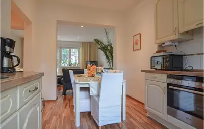 Küche/Küchenzeile in der Unterkunft Ferienhaus Altenescher Weg J