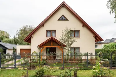Ein Garten an der Unterkunft Ferienwohnung im grünen Mühlenbeck-nahe Berlin
