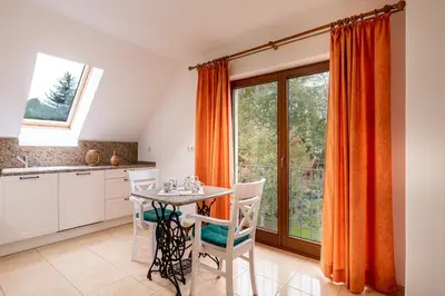 Küche/Küchenzeile in der Unterkunft Ferienwohnung im grünen Mühlenbeck-nahe Berlin
