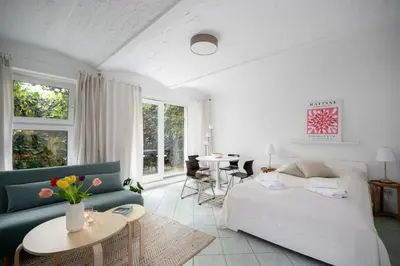 Ein Sitzbereich in der Unterkunft City Hideaway with Terrace
